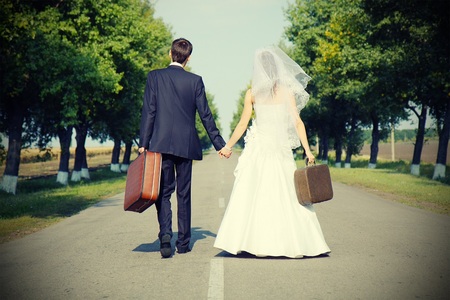 Свадебные украшения  Packing-Luggage-image